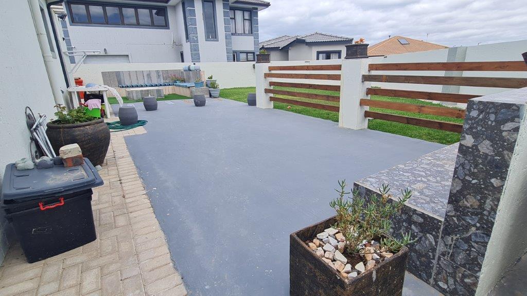 2 Bedroom Property for Sale in Dana Bay Western Cape